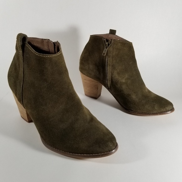 chelsea crew ankle boots